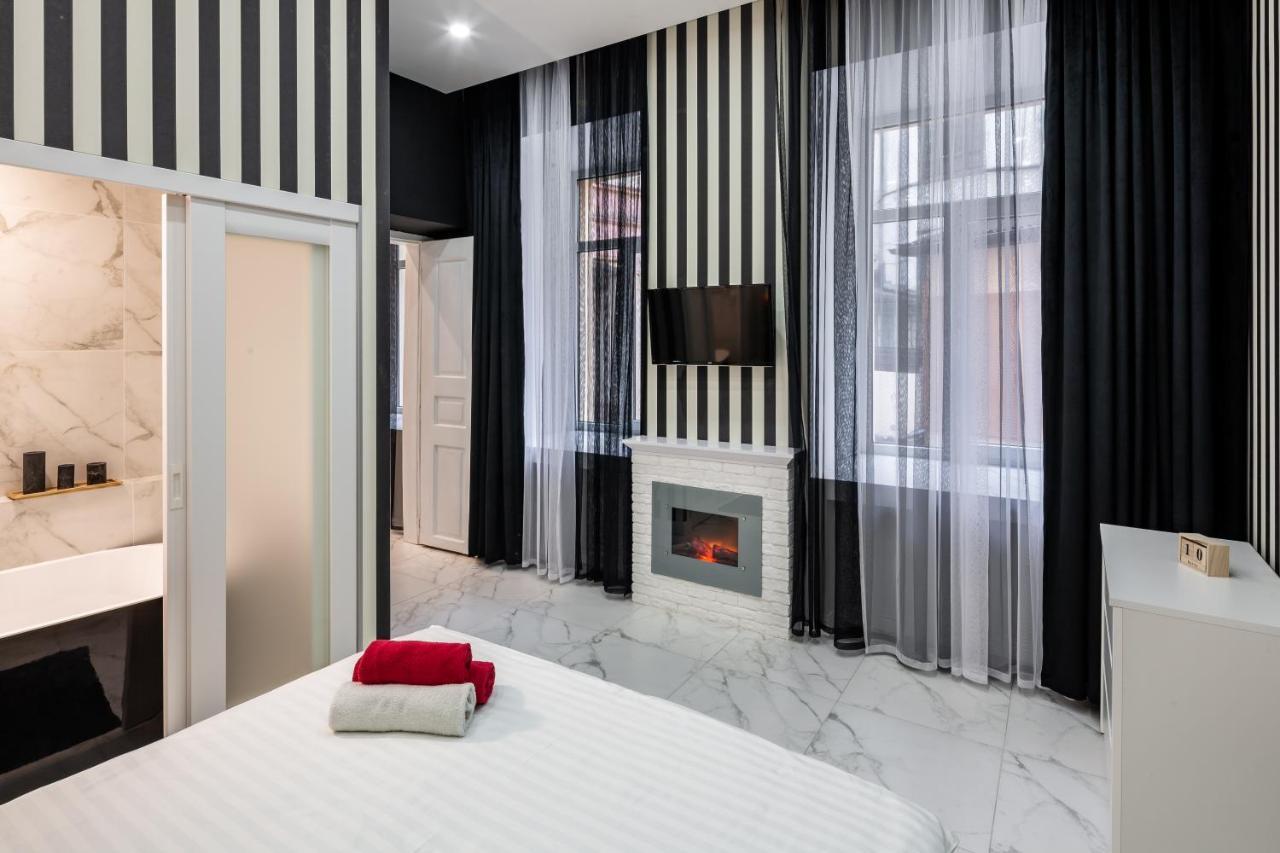 Bv Apartments Art Deco リヴィウ エクステリア 写真