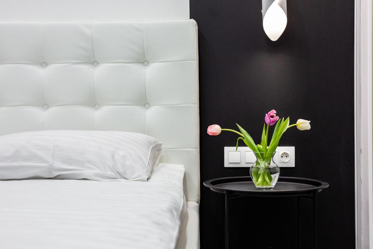 Bv Apartments Art Deco リヴィウ エクステリア 写真