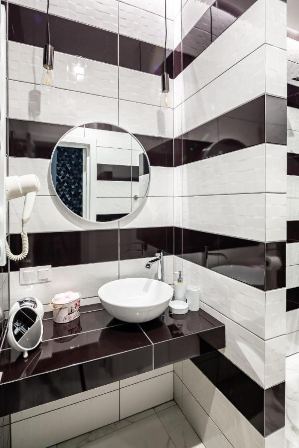 Bv Apartments Art Deco リヴィウ エクステリア 写真