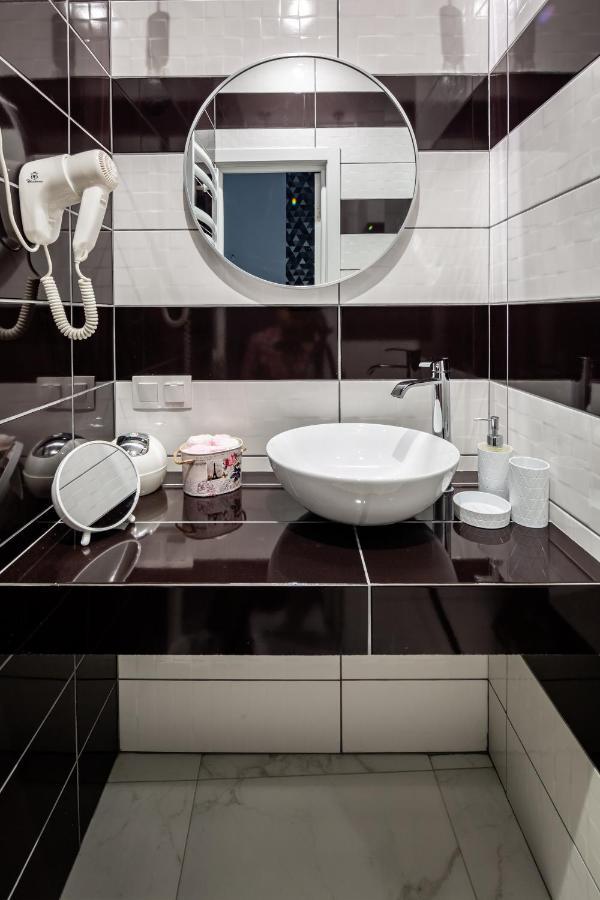 Bv Apartments Art Deco リヴィウ エクステリア 写真